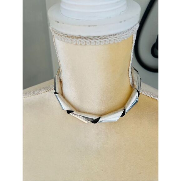 8 OTHER REASONS Twisted Collar Necklace, Silver, Rustic Style, NWT - Picture 12 of 16